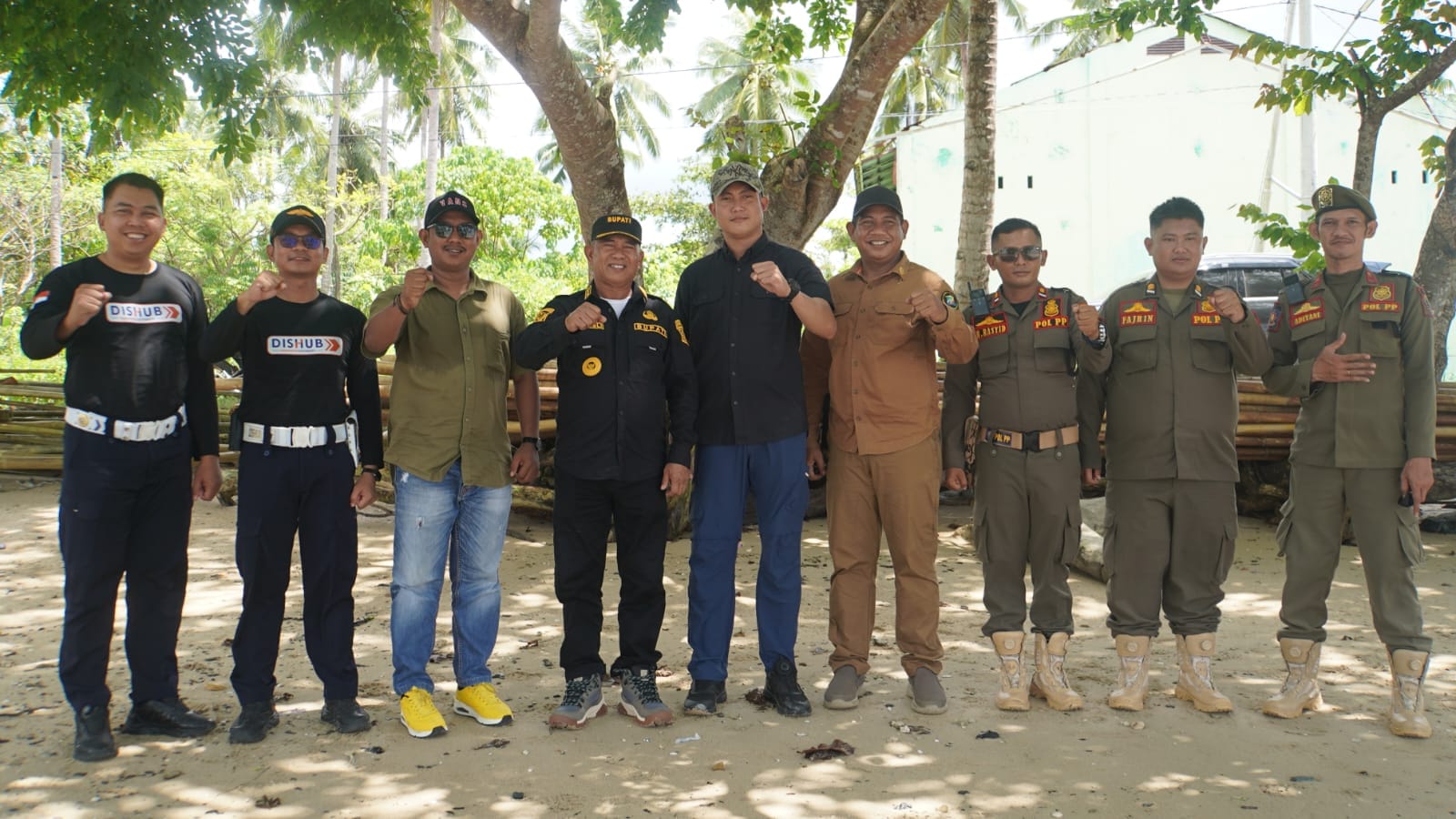 Bupati Kotabaru Tinjau Jalan Lingkar Pulau Laut, Pastikan Proyek Infrastruktur Berjalan Lancar