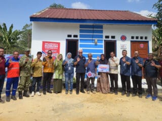 Bangun Rumah Tukangku Semen Tiga Roda Resmi Ditutup, Rumah ke-32 Diserahkan kepada Bang Ipin